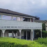 Apartmán Lovely Views Across The Fjord, Free Parking